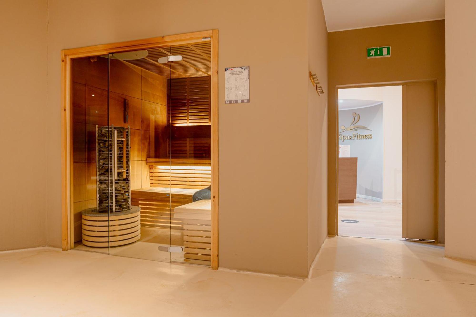 Mercure Olbia Esterno foto